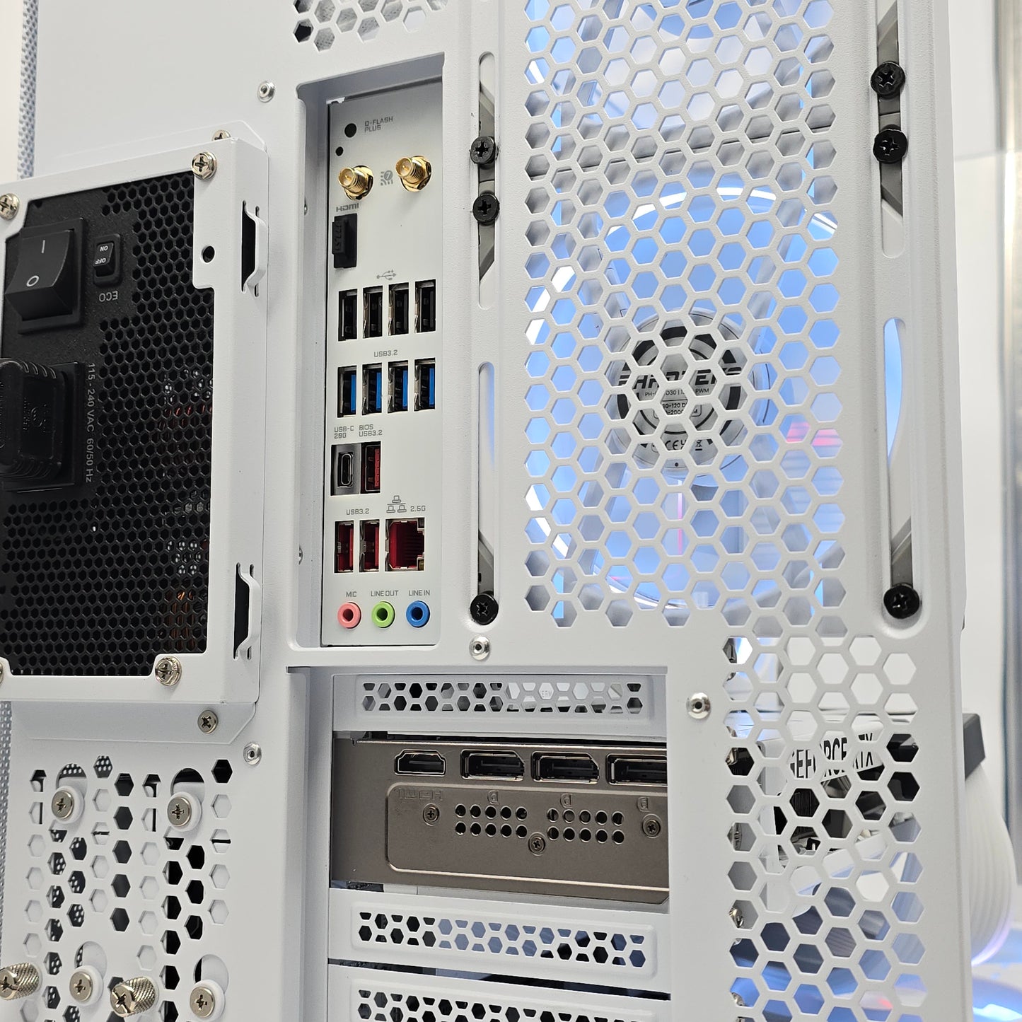 RTX 5080, Ryzen 9800X3D, 64GB DDR5, 4TB NVMe, Custom White Liquid Cooled Gaming PC