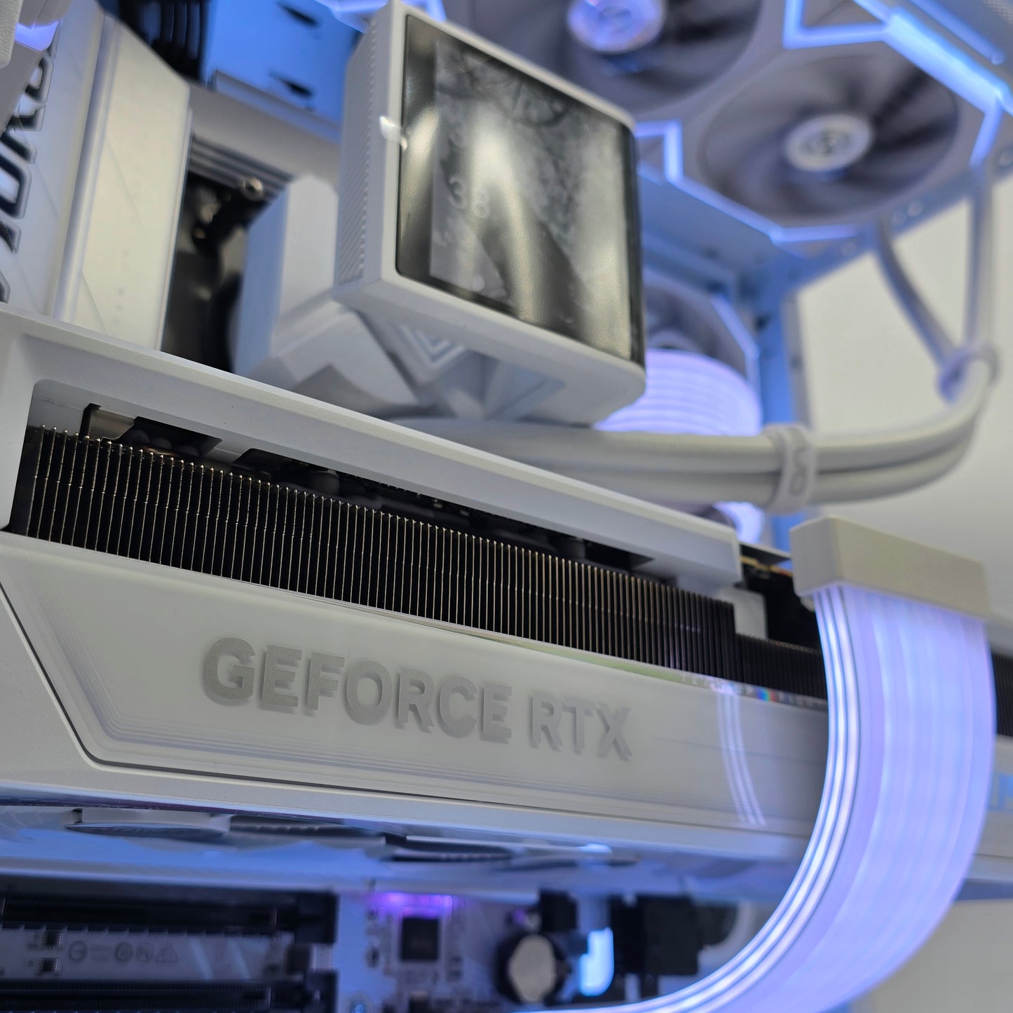 RTX 5090, Ryzen 9800X3D, 4TB NVMe, 64GB DDR5, Custom White Liquid Cooled Gaming PC