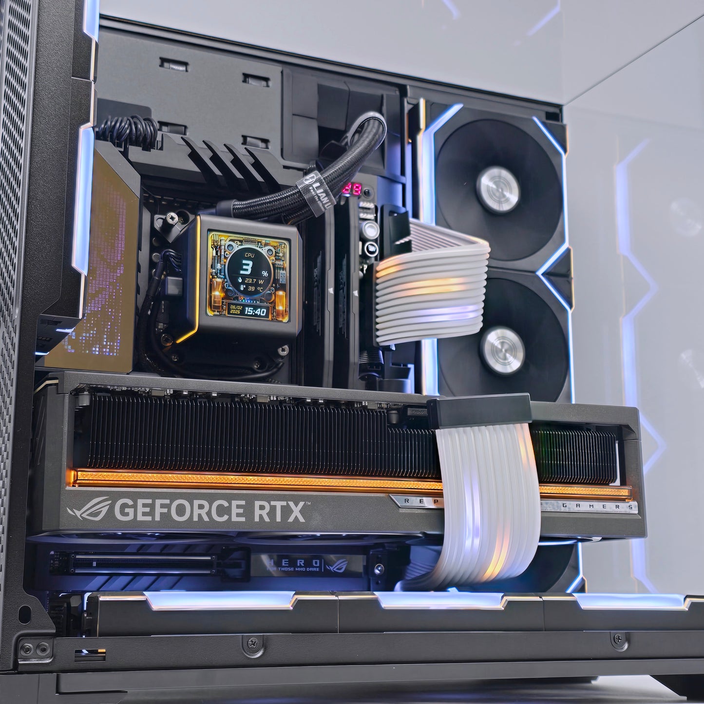 RTX 5090 ASTRAL, Ryzen 9800X3D, 64GB DDR5, Custom LCD Liquid Cooled Gaming PC