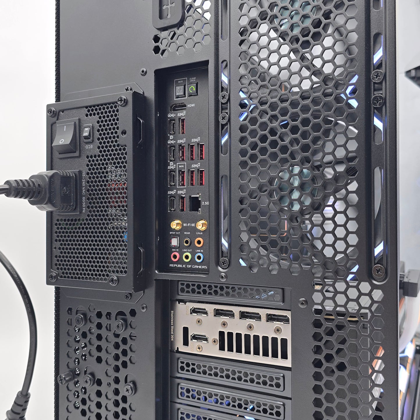 RTX 5090 ASTRAL, Ryzen 9800X3D, 64GB DDR5, Custom LCD Liquid Cooled Gaming PC
