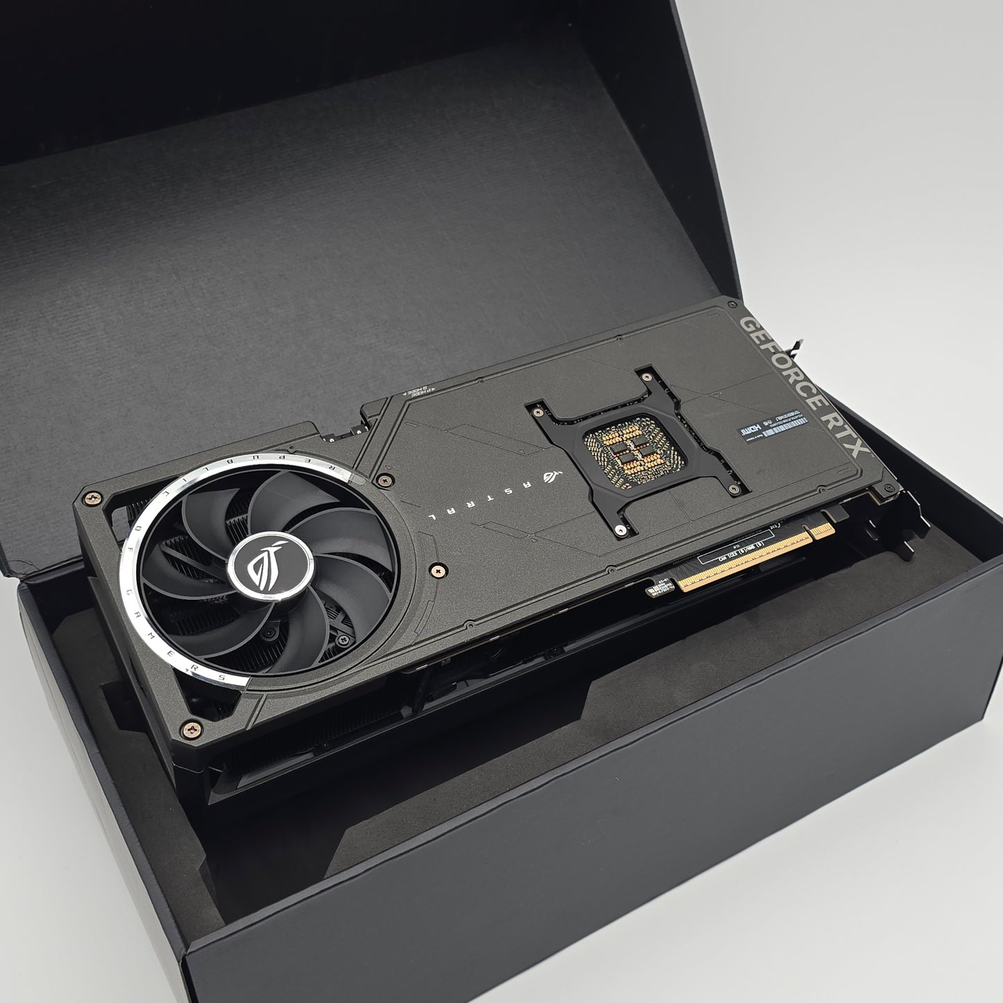 RTX 5090 ASUS ROG ASTRAL OC 32GB, NVIDIA Gaming Graphics Card GPU