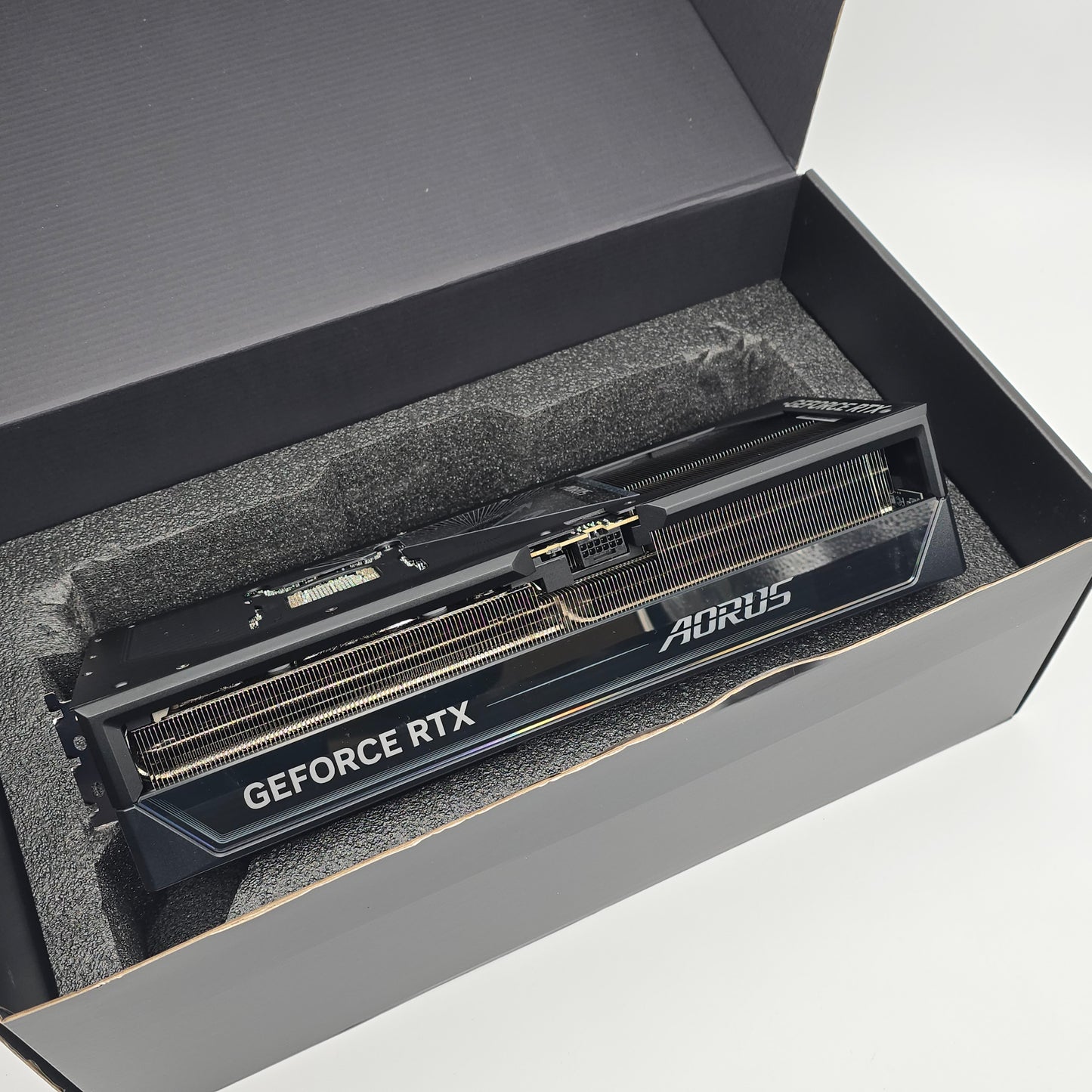 RTX 5090 Gigabyte Aorus Master 32GB, NVIDIA Gaming Graphics Card GPU