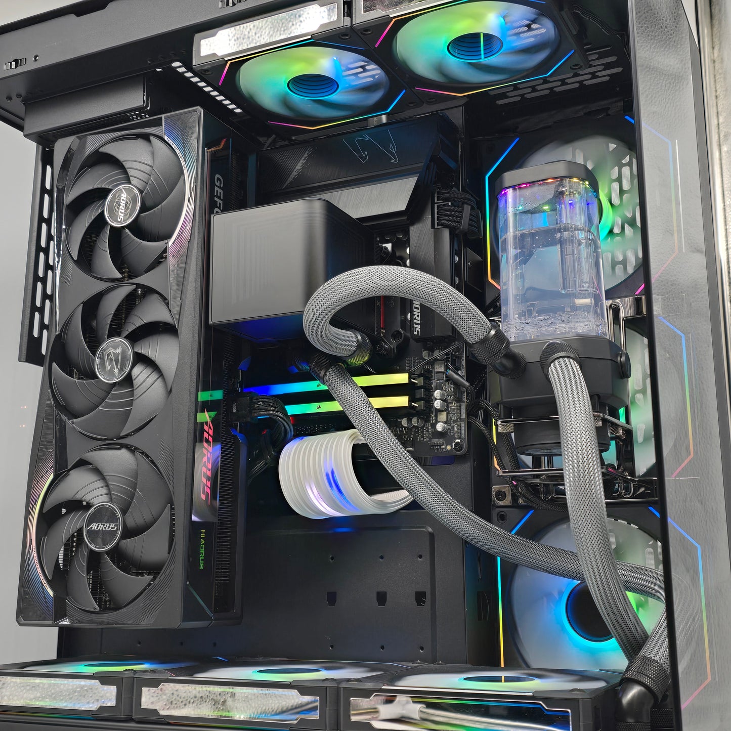 NVIDIA RTX 5090, Ryzen 7 9800X3D, 48GB 7200MHz DDR5, Custom Liquid Cooled Gaming PC