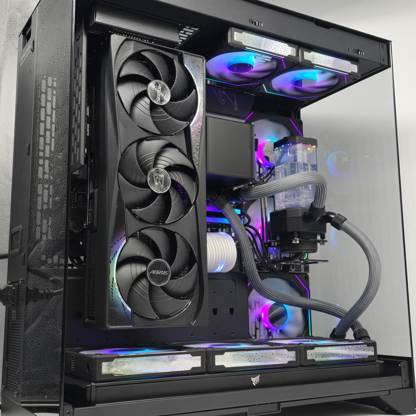 NVIDIA RTX 5090, Ryzen 7 9800X3D, 48GB 7200MHz DDR5, Custom Liquid Cooled Gaming PC