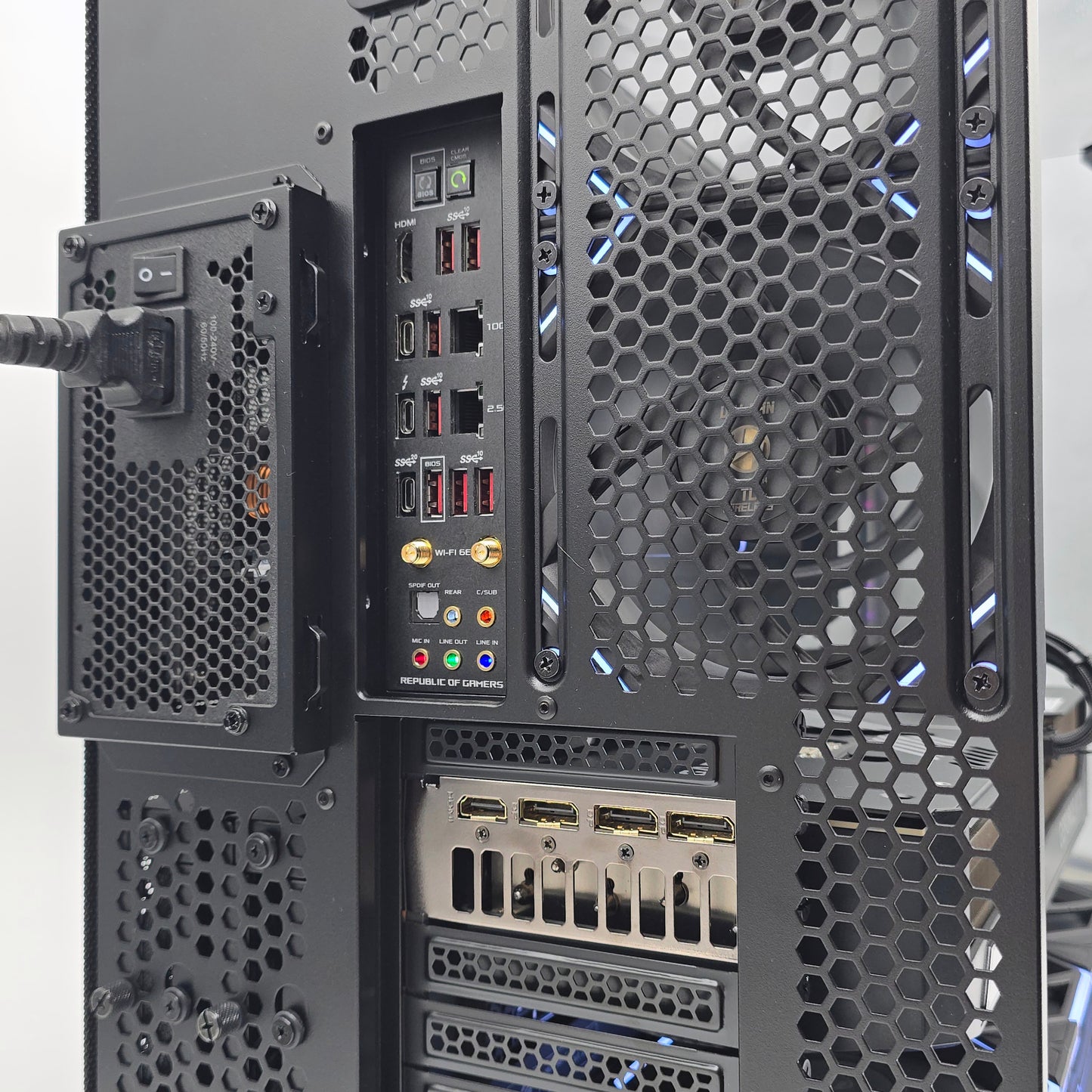 RTX 5090, Intel i9-14900K, 64GB DDR5, 2TB 990 Pro NVMe, Custom Black Liquid Cooled Lian Li Gaming PC