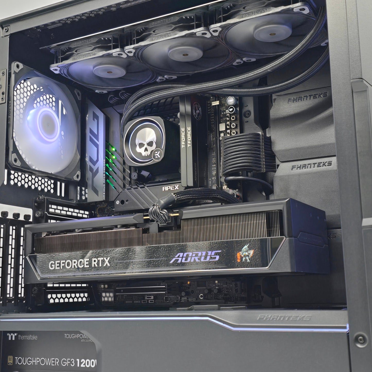 RTX 5090, Intel i9-14900KS, 48GB DDR5, 4TB, ROG STRIX APEX, Custom Black Liquid Cooled Gaming PC
