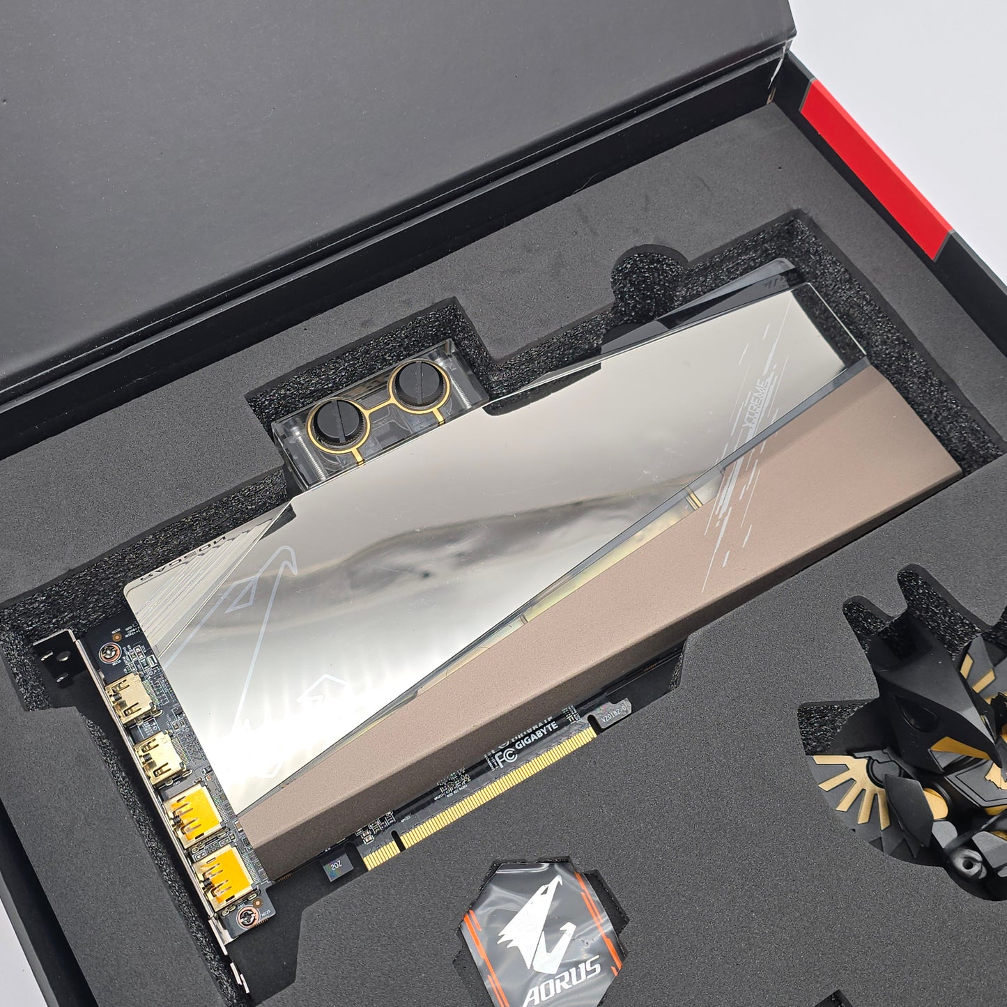 RX 6900 XT Gigabyte Xtreme 16GB, AMD Radeon Gaming Graphics Card GPU