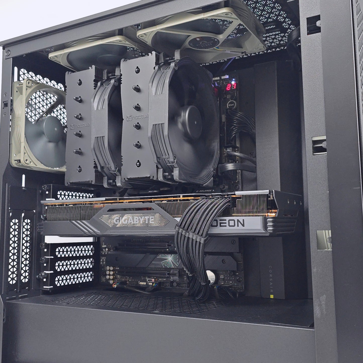 RX 7900 XTX, Intel i9-13900K, 32GB DDR5, 6TB NVMe SSD, Custom Black Noctua Gaming PC