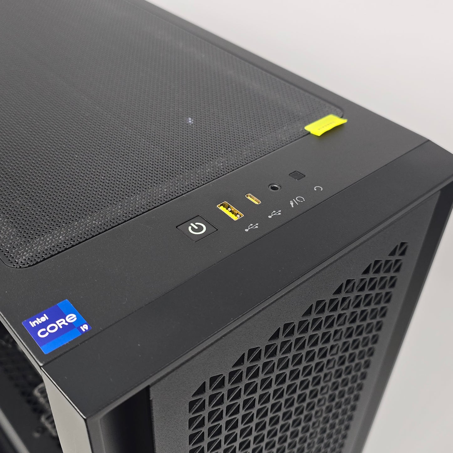 RX 7900 XTX, Intel i9-13900K, 32GB DDR5, 6TB NVMe SSD, Custom Black Noctua Gaming PC
