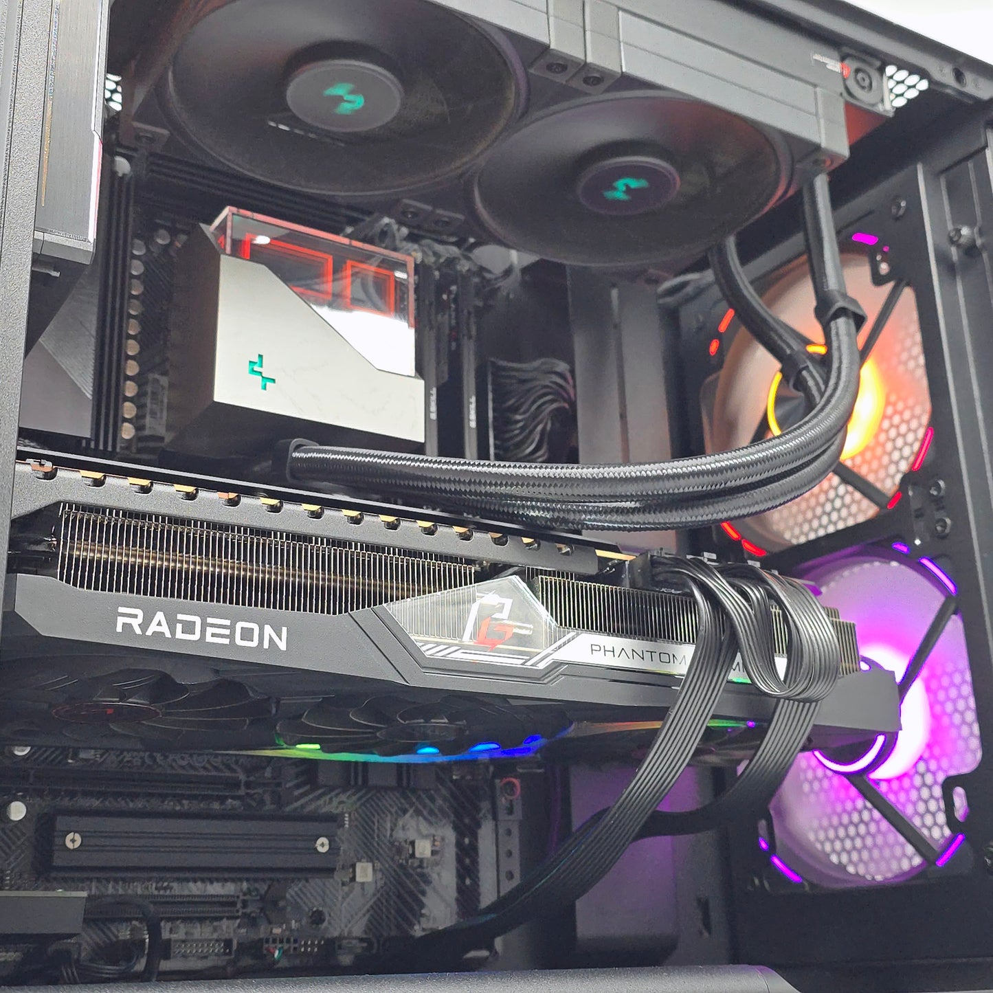 RX 7900 XTX, Ryzen 7 7800X3D, 32GB DDR5, 2TB NVMe, Custom Liquid Cooled Gaming PC