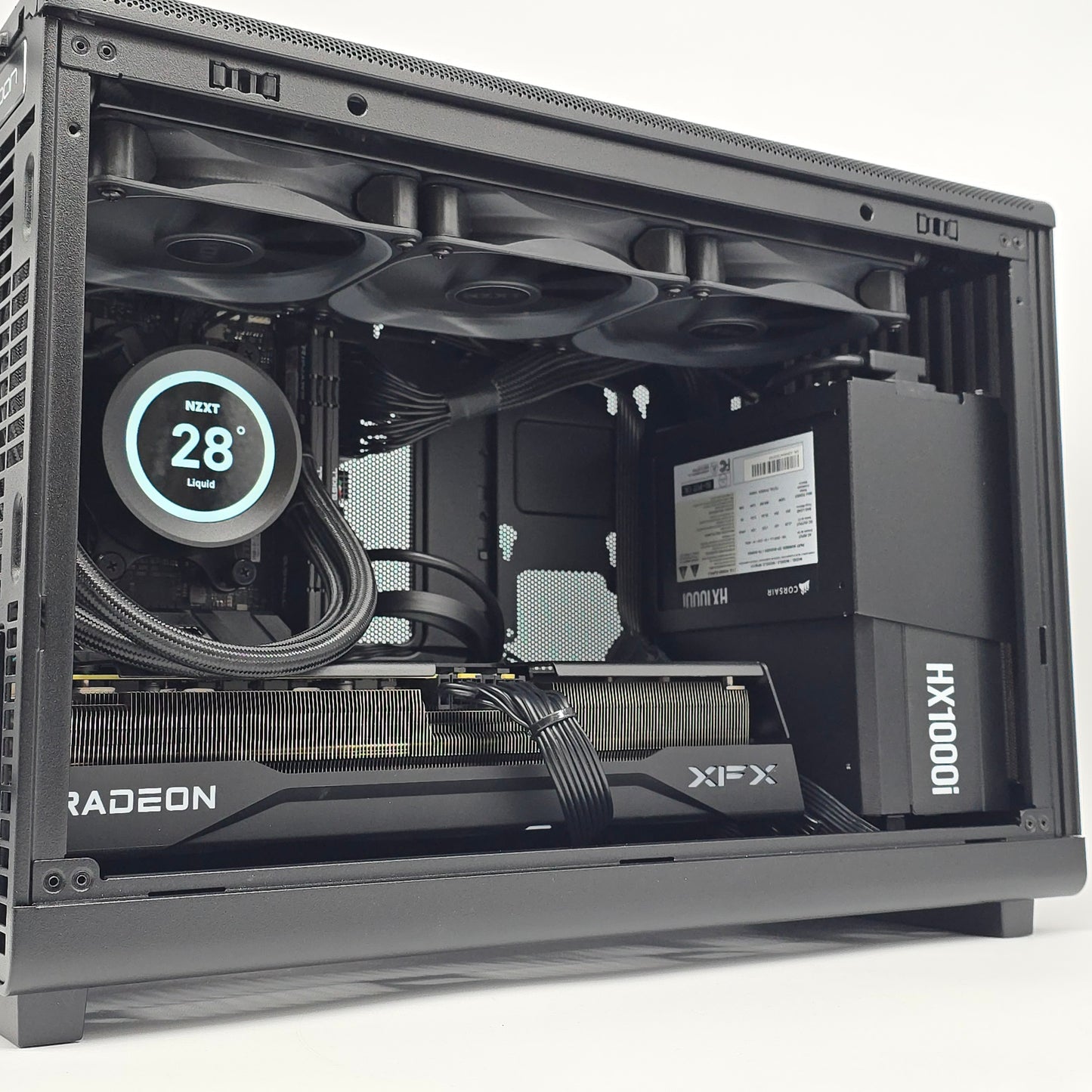 RX 9070 XT, Ryzen 7 7800X3D, 32GB DDR5, 2TB NVMe, Custom Mini-ITX Liquid Cooled Gaming PC