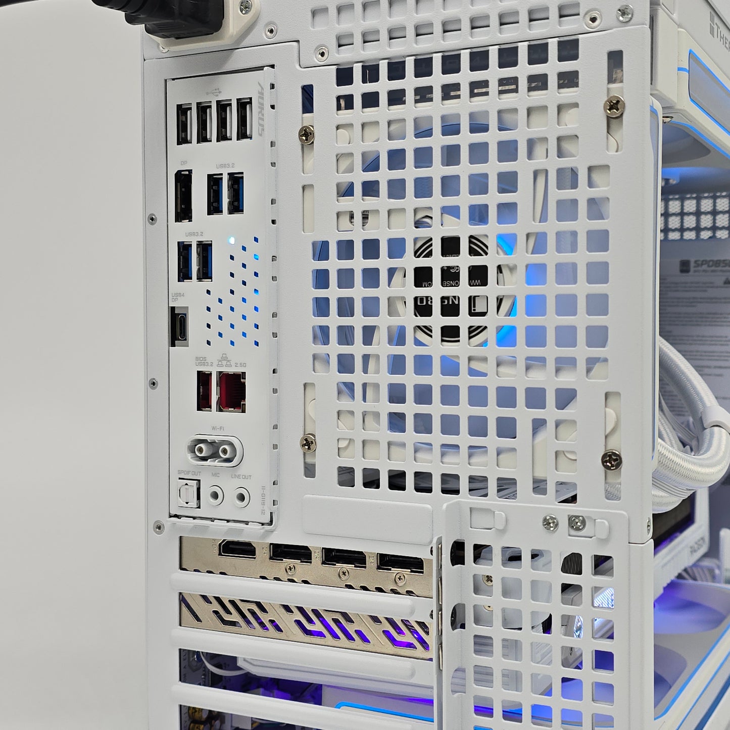 RX 9070 XT, Intel Core Ultra 265K, 2TB NVMe SSD, 32GB RAM, Custom White AIO Liquid Cooled Gaming PC