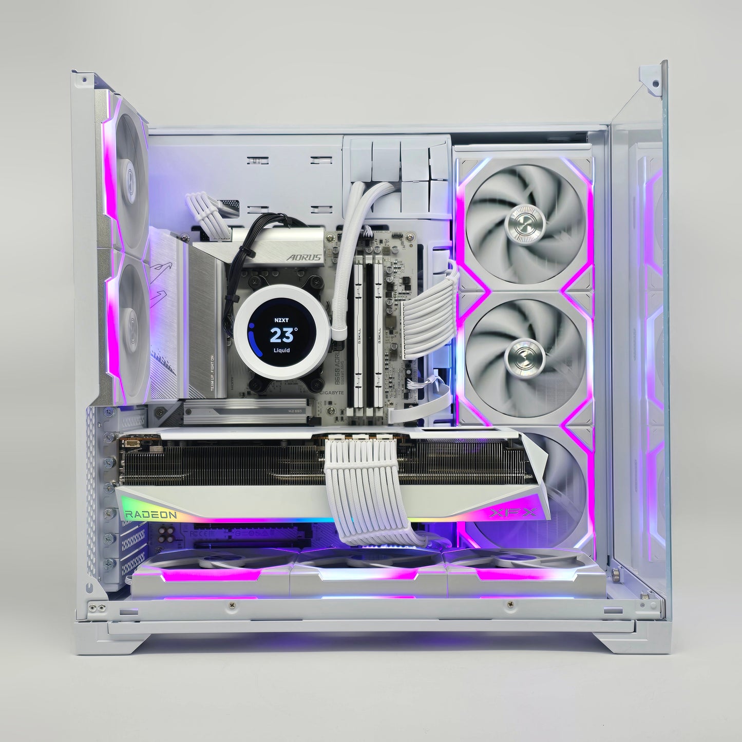 RX 9070 XT, Ryzen 7 7800X3D, 64GB DDR5, Custom Liquid Cooled White Gaming PC