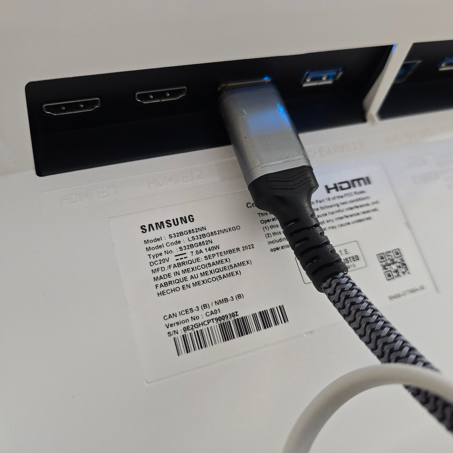 SAMSUNG 32" Odyssey Neo G8 4K UHD 240Hz 1ms G-Sync 1000R Curved Gaming Monitor