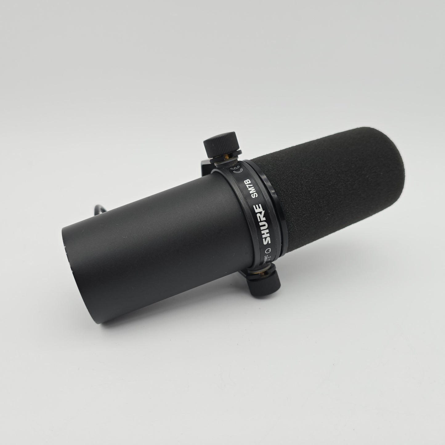 Shure SM7B Dynamic Vocal Microphone for Podcasting, Streaming, Broadcasting