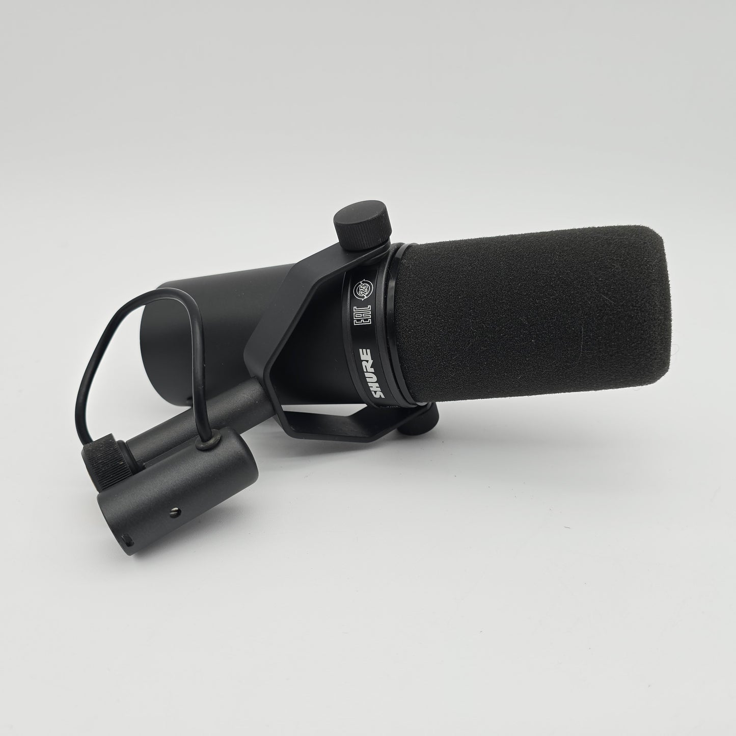 Shure SM7B Dynamic Vocal Microphone for Podcasting, Streaming, Broadcasting