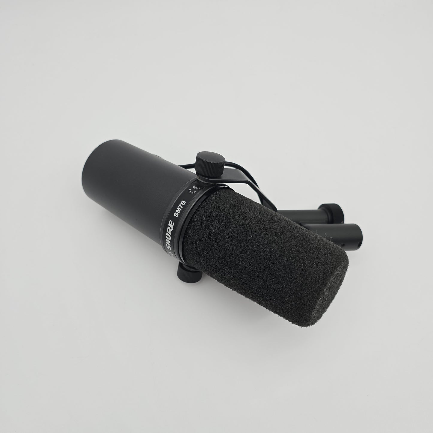 Shure SM7B Dynamic Vocal Microphone for Podcasting, Streaming, Broadcasting