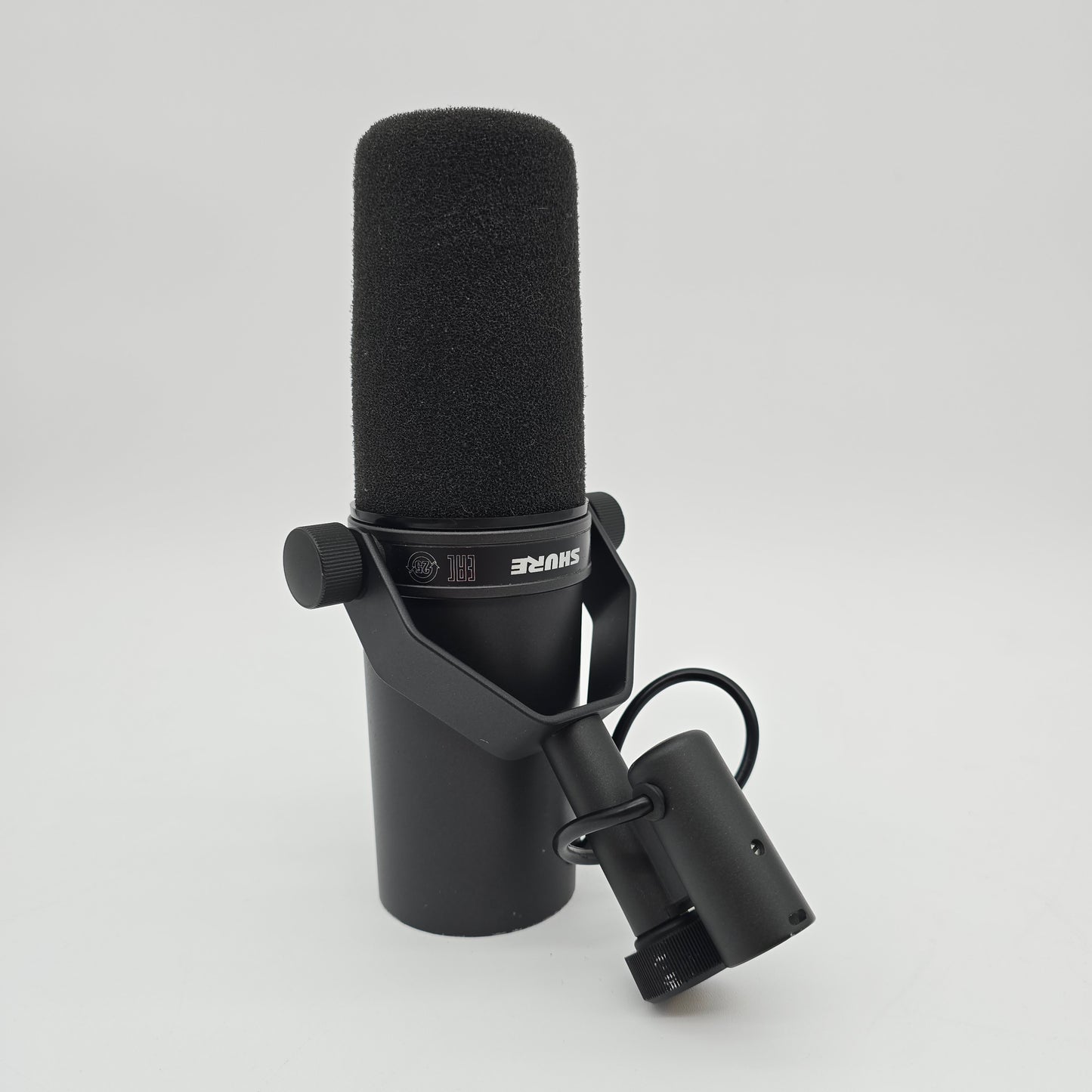 Shure SM7B Dynamic Vocal Microphone for Podcasting, Streaming, Broadcasting