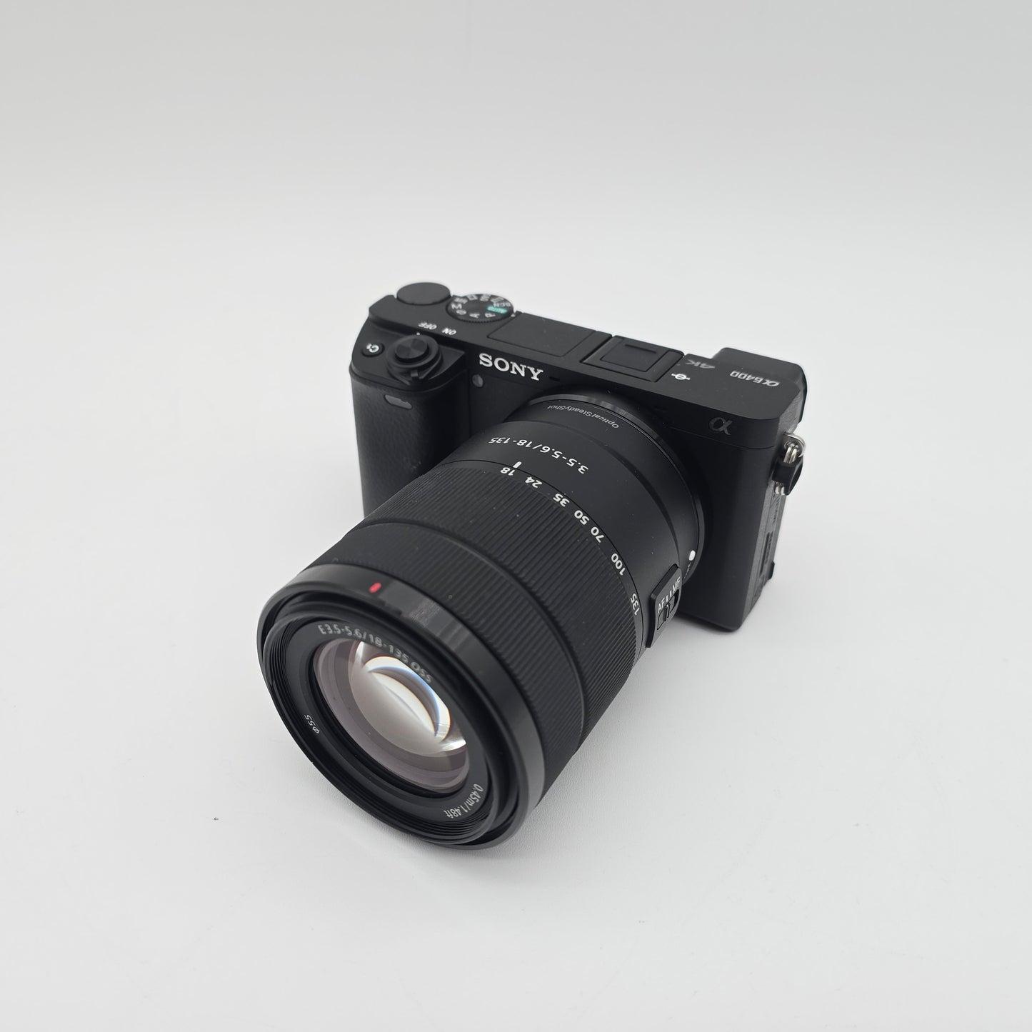 Sony Alpha a6400 Mirrorless Camera, Auto-Focus, 4k Video, Flip Screen, w/18-135mm Lens