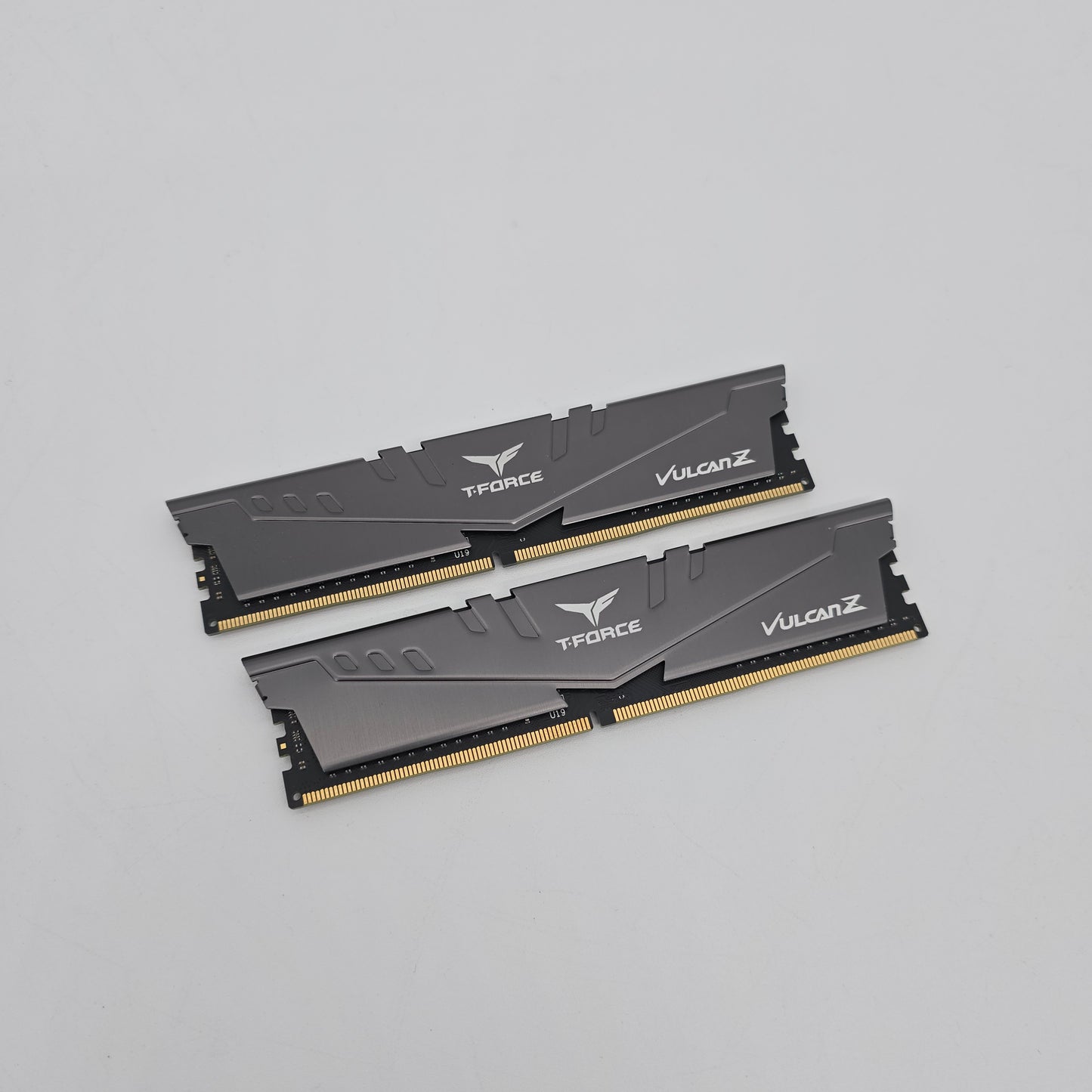 16GB DDR4 RAM TForce Teamgroup Grey, 2x8GB, CL16-20-20-40, 3200MHz