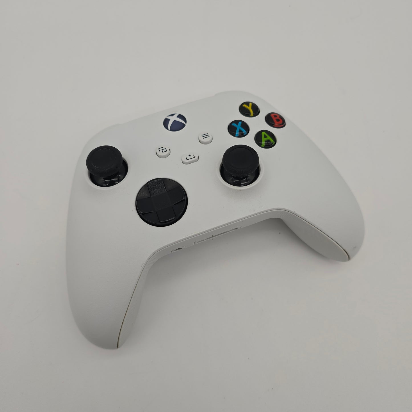 Microsoft Xbox Wireless Controller White, Official Microsoft OEM Controller for Series X and Series S or PC