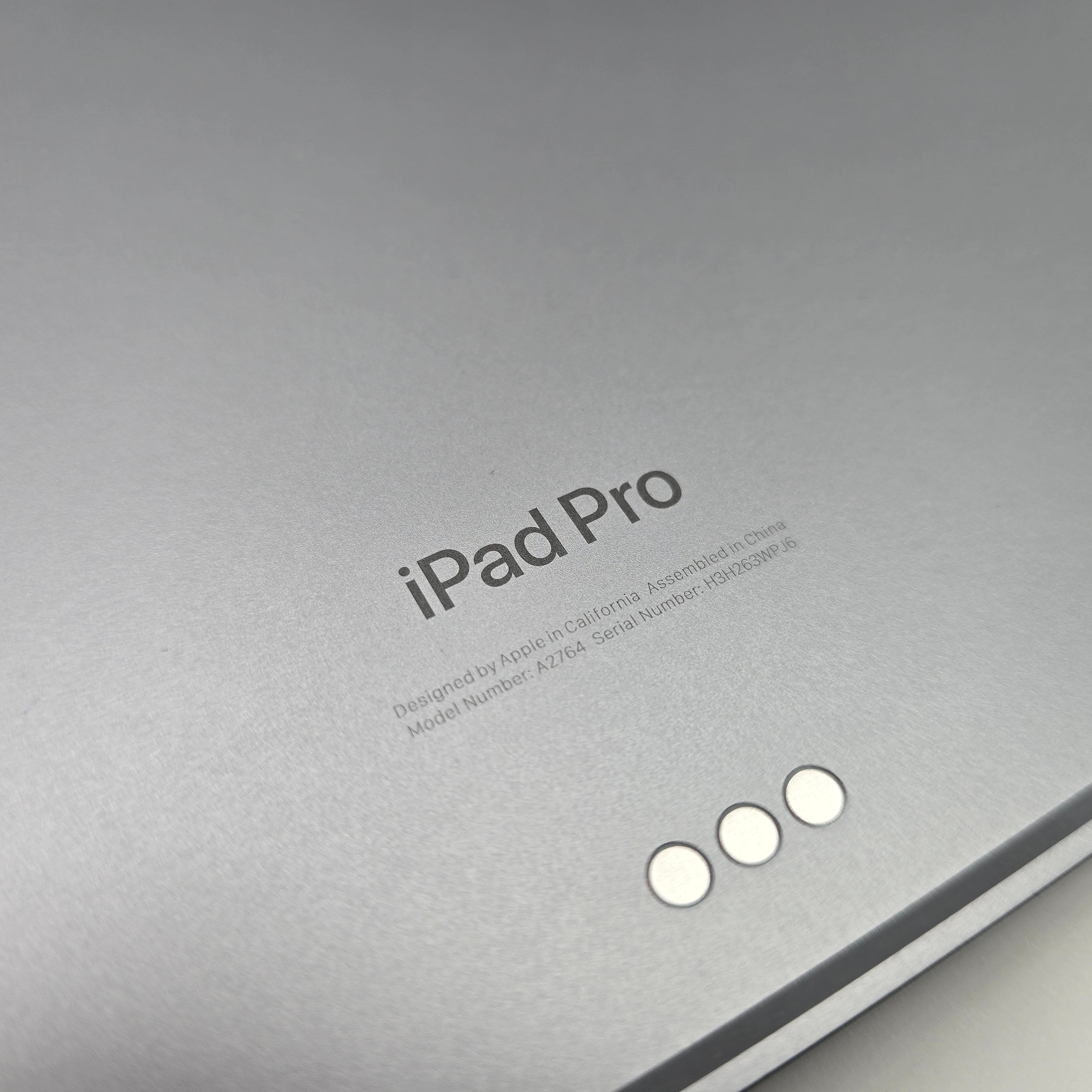 (大サイズ） Designed by Apple in California Designed By Apple In California Book Small ver. 10.2X12.7