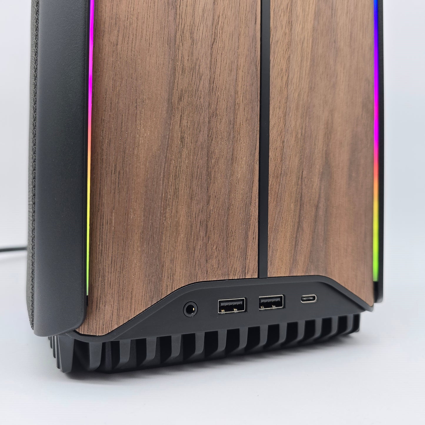 RTX 4090, Intel i9-14900K, 64GB DDR5, 4TB NVMe, Corsair ONE i500 ITX Gaming PC Liquid Cooled