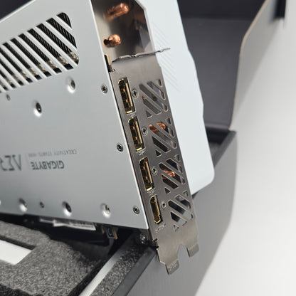 RTX 4080 Super Gigabyte Aero OC White 16GB, NVIDIA Gaming Graphics Card GPU