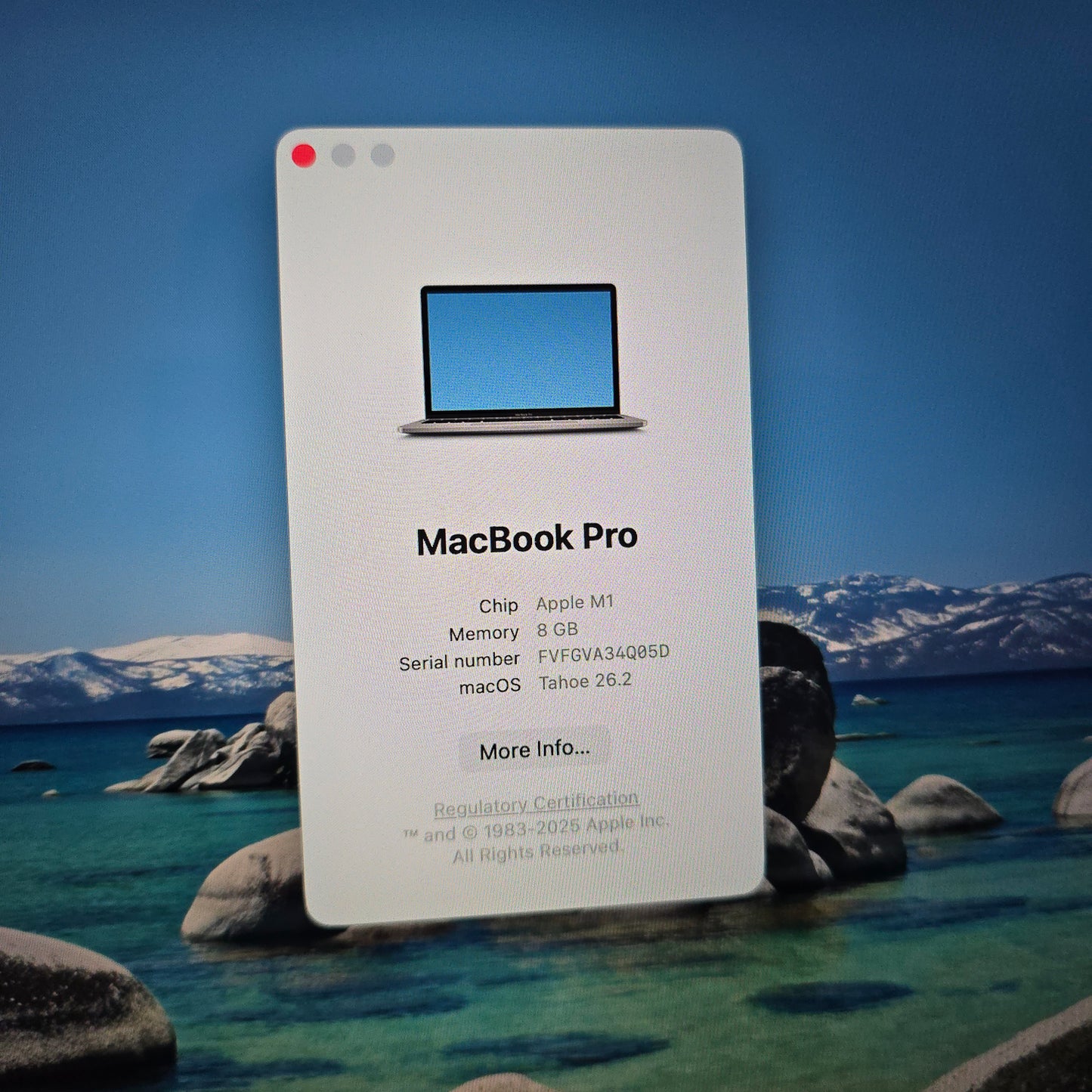 Macbook Pro M1 13" w/ TouchID, 256GB SSD, 8GB RAM