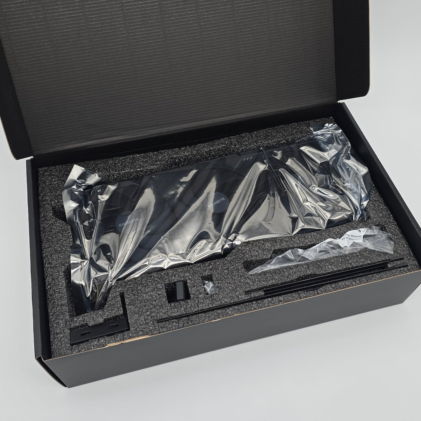 RTX 5090 Gigabyte Windforce 3x OC 32GB, NVIDIA Gaming Graphics Card GPU