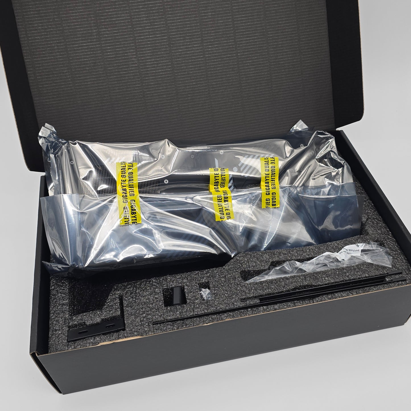 RTX 5090 Gigabyte Windforce 3x OC 32GB, NVIDIA Gaming Graphics Card GPU