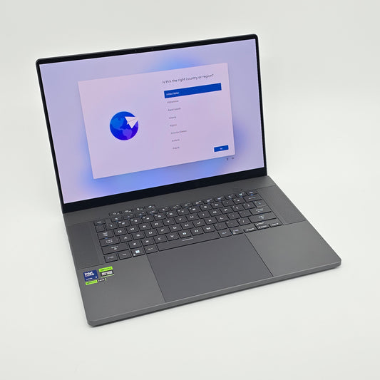 ASUS ROG Zephyrus G16 OLED, NVIDIA RTX 4090, Ultra 9 185H, 32GB RAM, 2TB NVMe, QHD+ 240Hz OLED