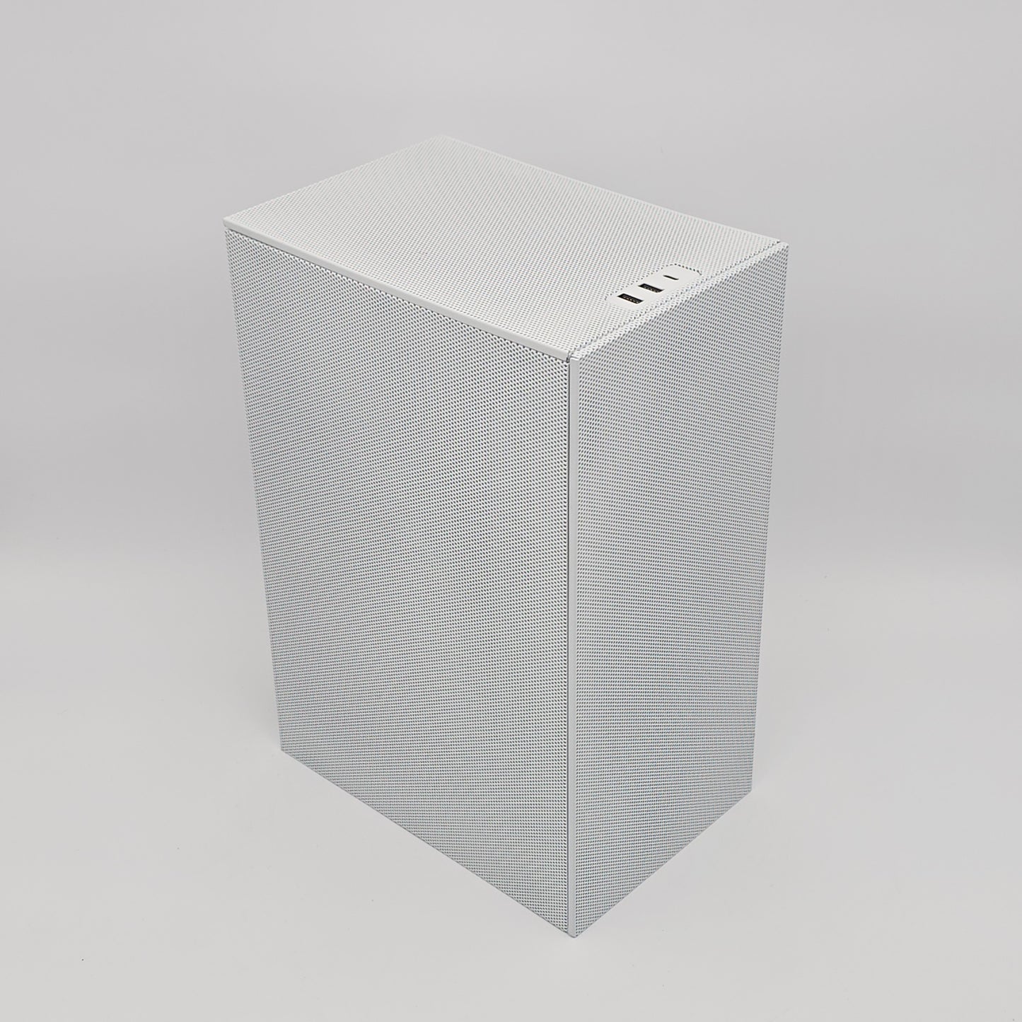RTX 4080 Super, Ryzen 9 7950X3D, 64GB DDR5, 2TB NVMe SSD, Custom White Mini-ITX Gaming PC