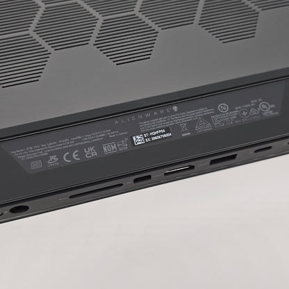 Alienware M18, RTX 4090, Intel i9-13980HX, 64GB DDR5, 4TB NVMe, 18" QHD 240Hz Gaming Laptop