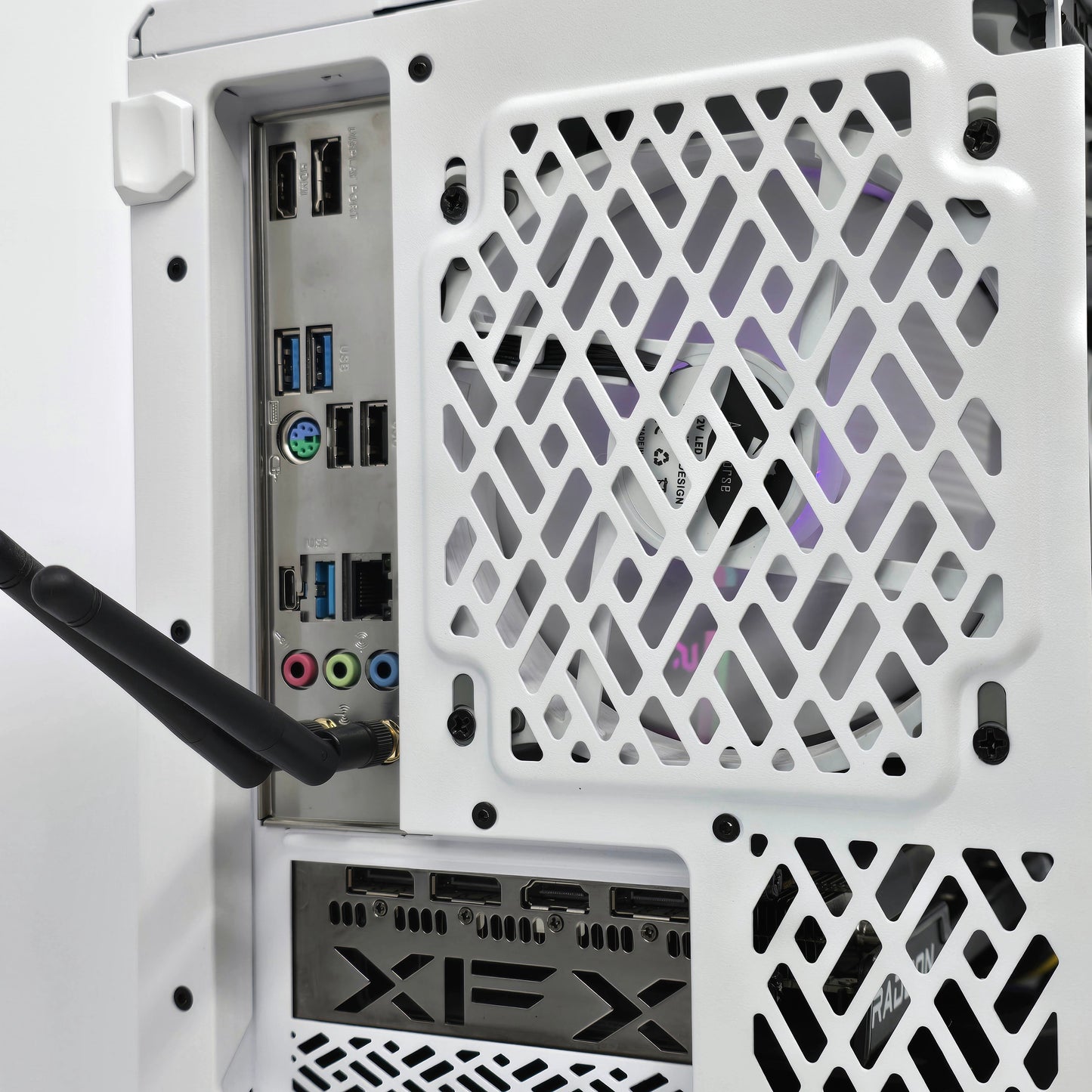 AMD RX 6600, Ryzen 5 4600G, 16GB RAM, 1TB NVMe, Mini-ITX Liquid Cooled Gaming PC