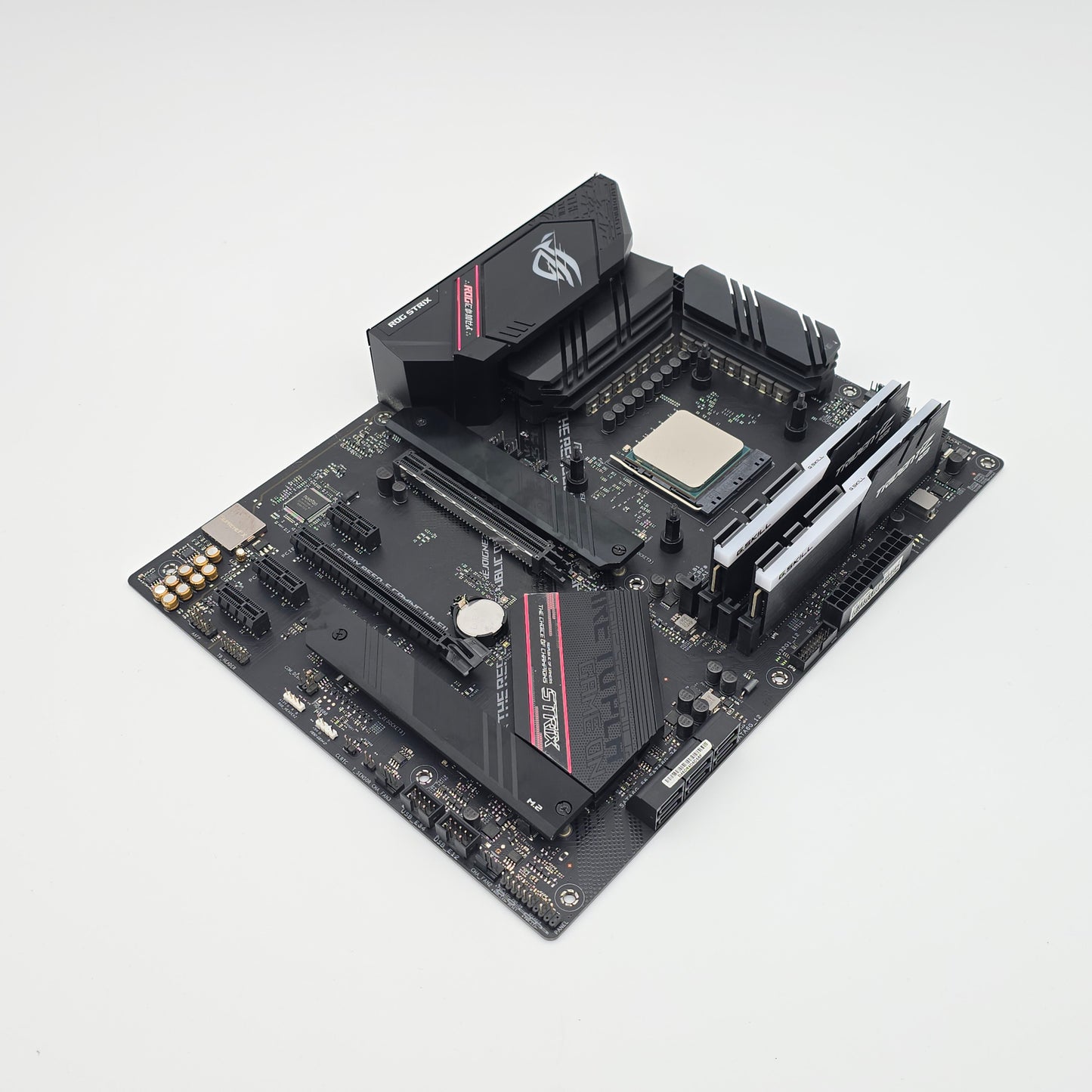 ASUS ROG STRIX B550-F Gaming WiFi, Ryzen 9 5900X, 32GB DDR4 G.Skill TridentZ RGB RAM, Gaming PC Combo