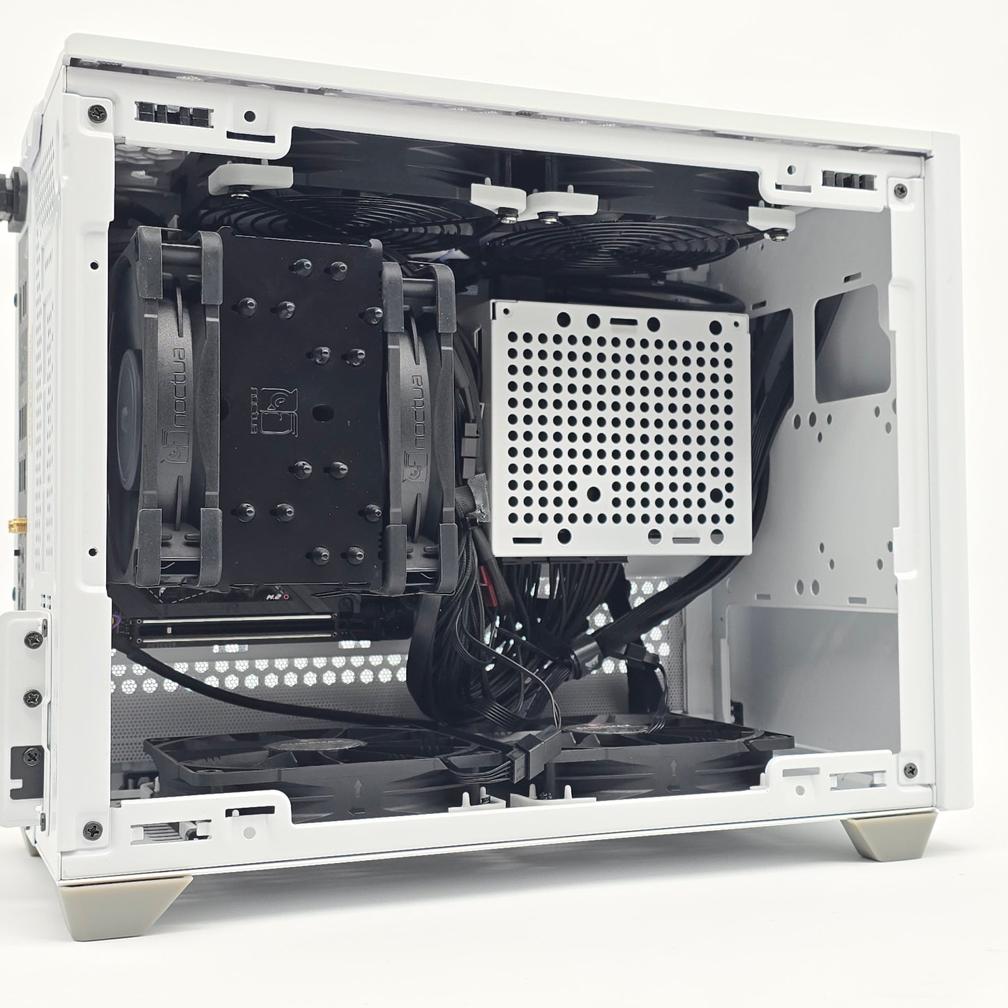 AMD Ryzen 9 7950X3D, 96GB DDR5, 2TB NVMe, Mini-ITX White Workstation Gaming PC