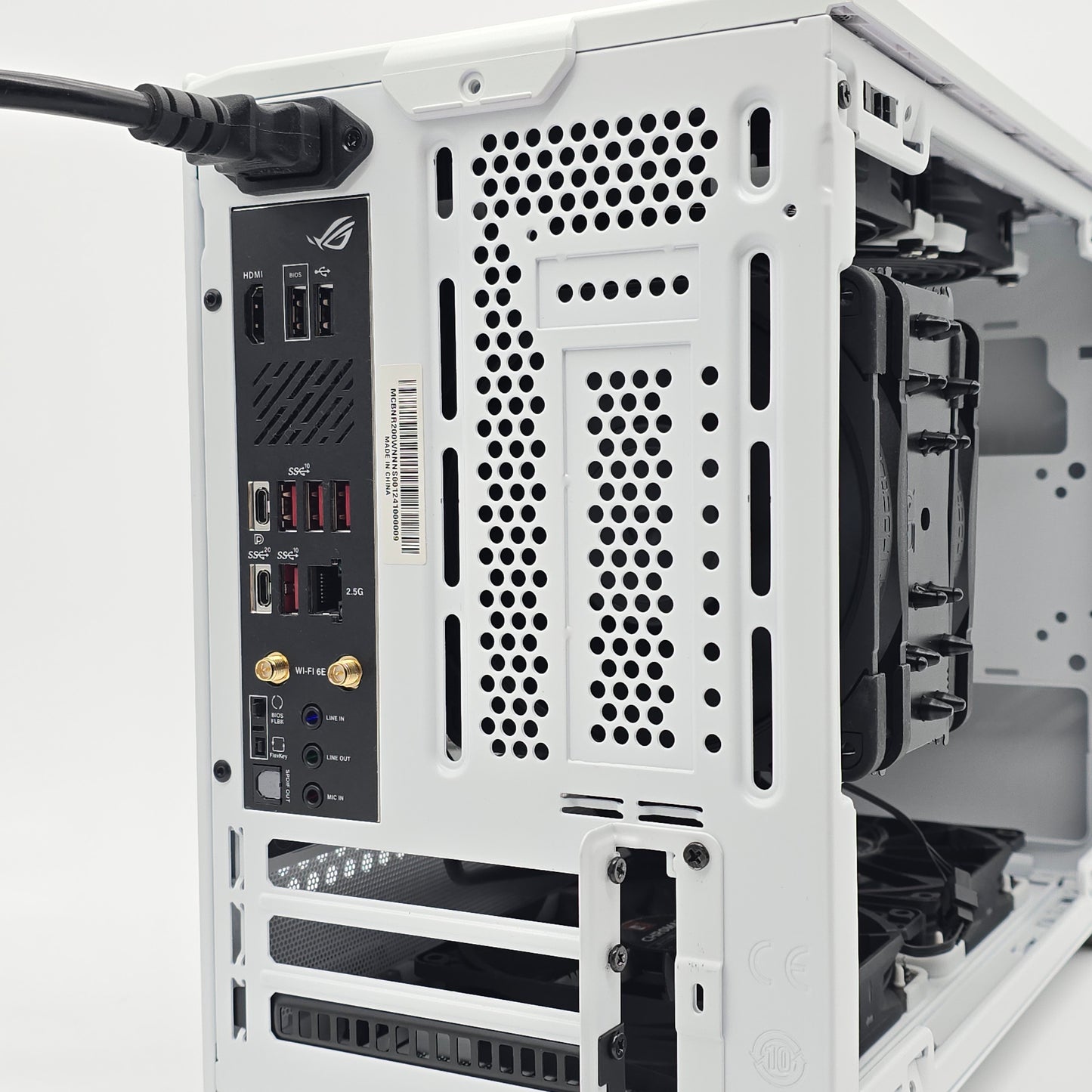 AMD Ryzen 9 7950X3D, 96GB DDR5, 2TB NVMe, Mini-ITX White Workstation Gaming PC