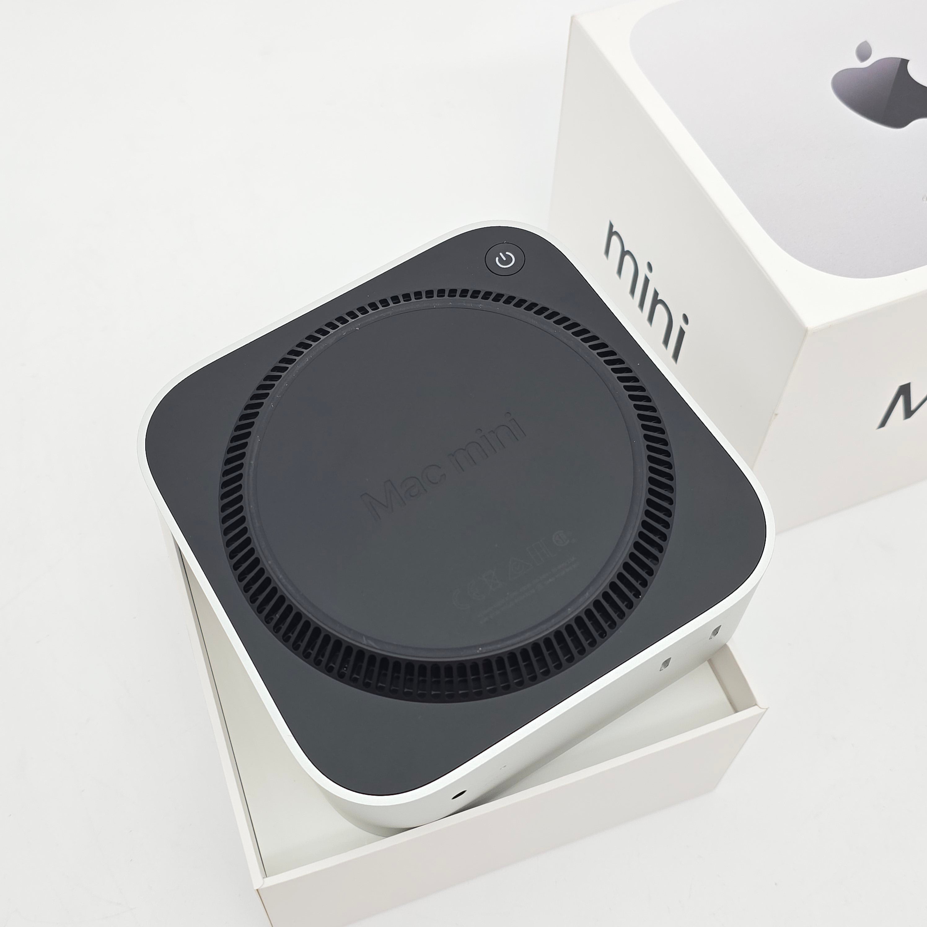 ⚫︎最終値下げ⚫︎Apple Mac mini M4 16GB SSD 256GB Mac mini: Apple M4 chip with 10-core CPU and 10-core GPU