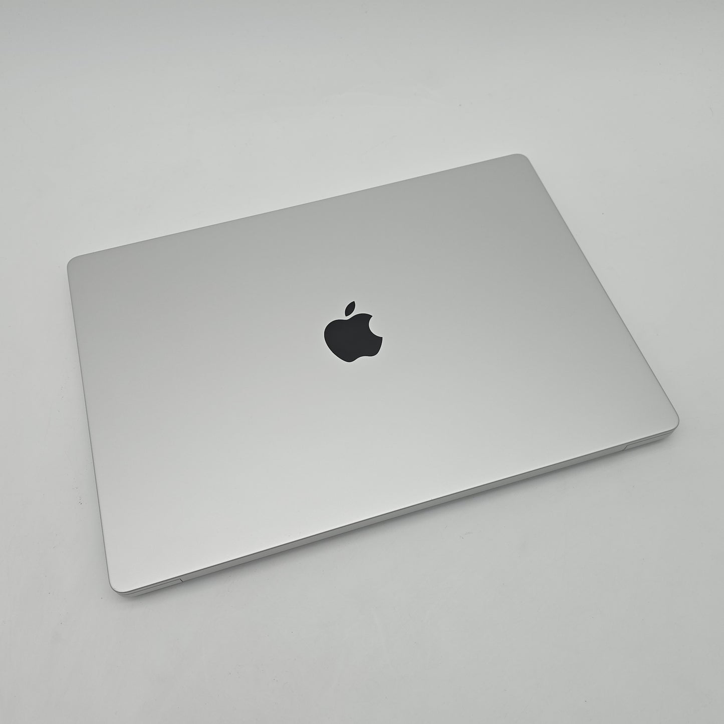 Apple Macbook Pro 16 M4 Max CPU, 48GB DDR5, 1TB NVMe, 16" Retina Display Laptop