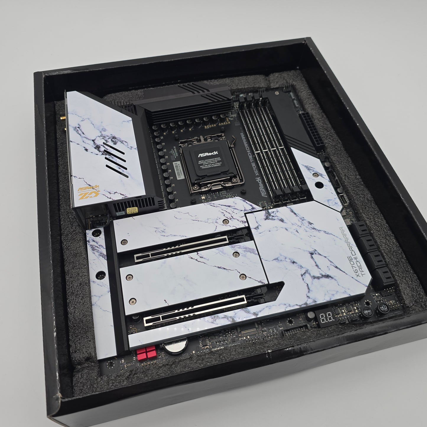 ASRock X670E Taichi Carrara, Socket AM5 EATX AMD Gaming Motherboard