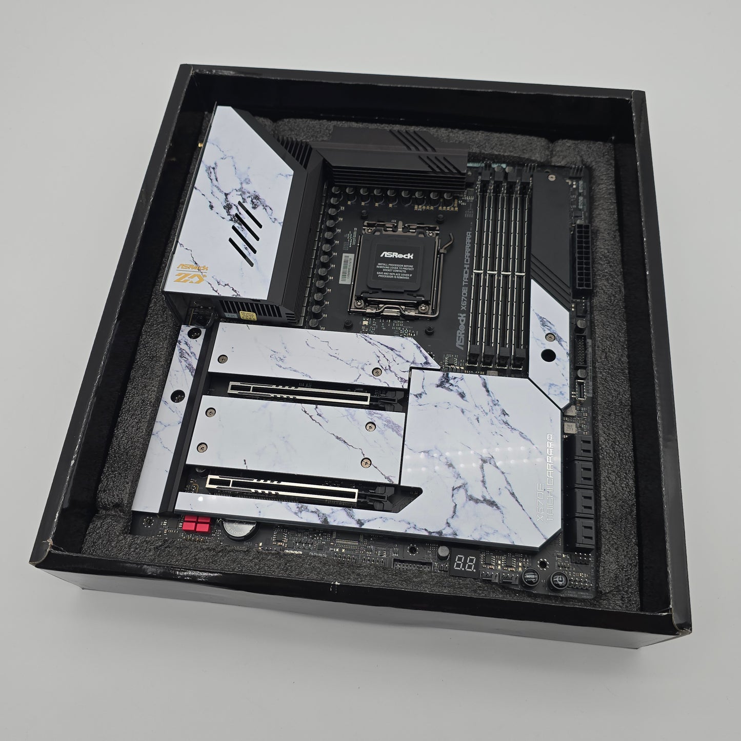 ASRock X670E Taichi Carrara, Socket AM5 EATX AMD Gaming Motherboard