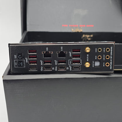 ASUS ROG Crosshair X670E Extreme, Socket AM5, ATX Desktop Gaming Motherboard