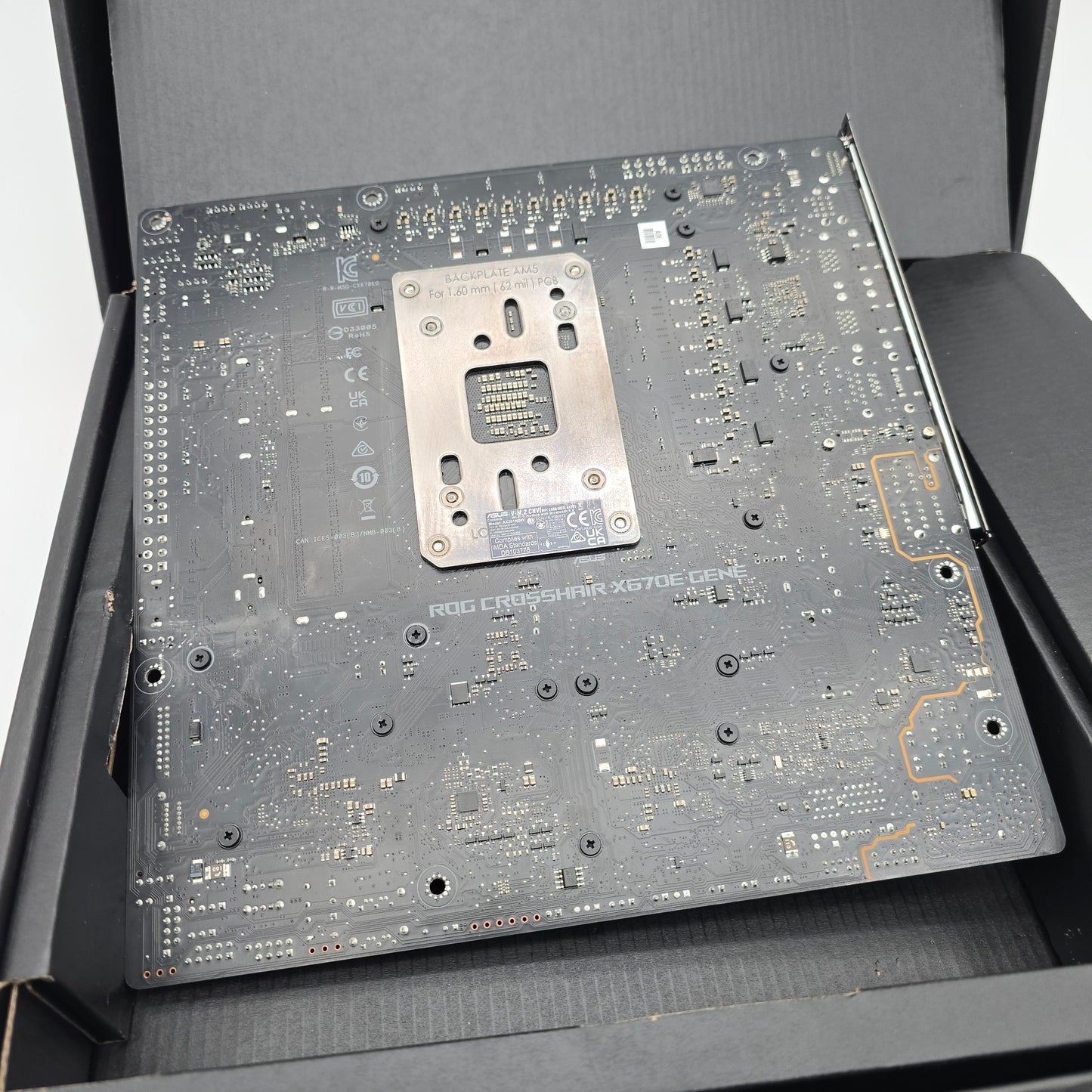 ASUS ROG Crosshair X670E Gene, AMD Socket AM5, ATX Desktop Gaming Motherboard