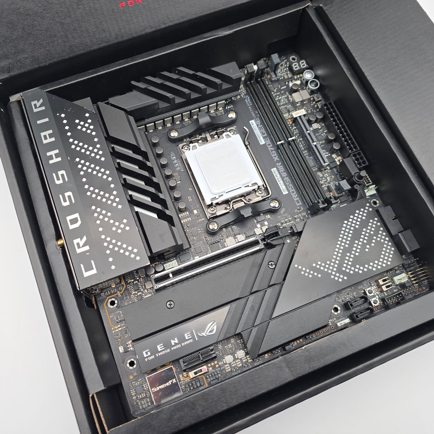 ASUS ROG Crosshair X670E Gene, AMD Socket AM5, ATX Desktop Gaming Motherboard
