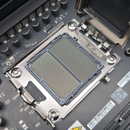 ASUS ROG Crosshair X870E Extreme, Socket AM5, ATX Desktop Gaming Motherboard