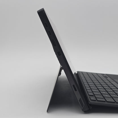 ASUS ROG FLOW Z13, Radeon 8060S, Ryzen AI Max+ 395, 64GB DDR5, 1TB NVMe, 13.4" QHD+ 180Hz, Windows Gaming Laptop