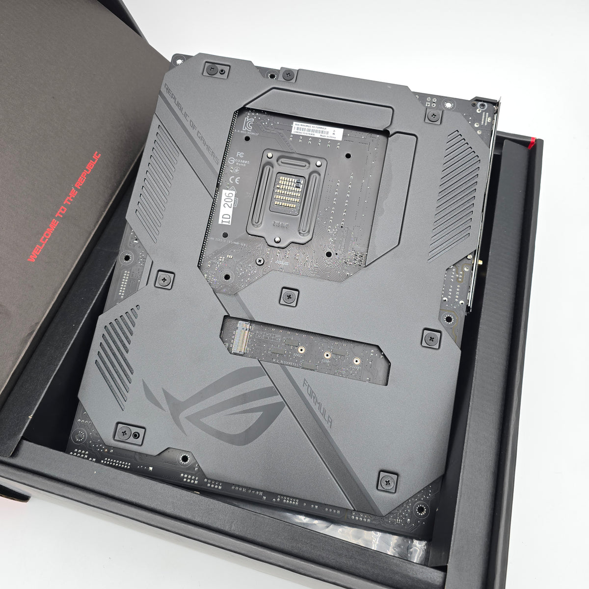ASUS ROG Maximus XII Formula, Intel LGA1200 Socket ATX Gaming Motherboard