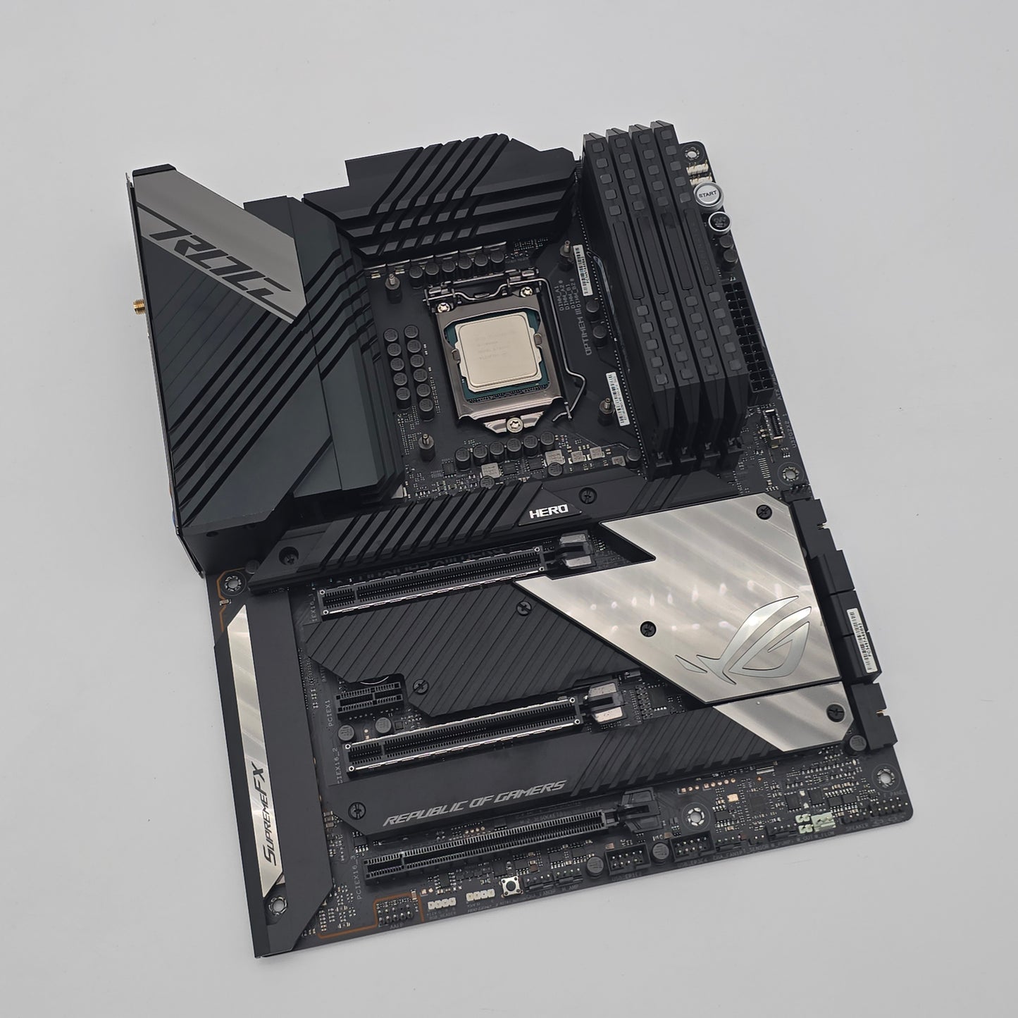 ASUS ROG Maximus XIII Hero Gaming Motherboard, Intel Core i9-10900k CPU, Corsair 64GB DDR4 3200MHz RAM COMBO