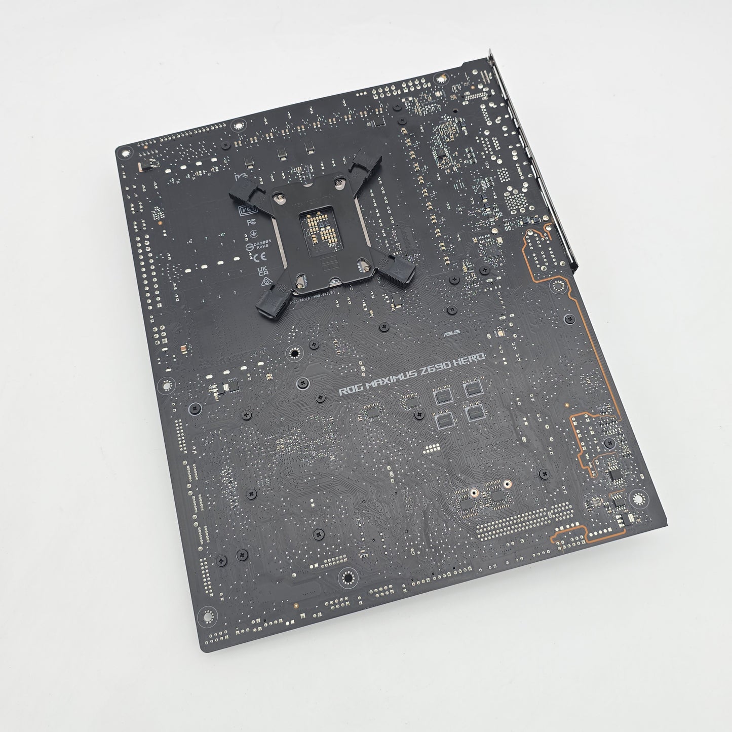 ASUS ROG Maximus Z690 Hero, Intel LGA1700, ATX Gaming Motherboard